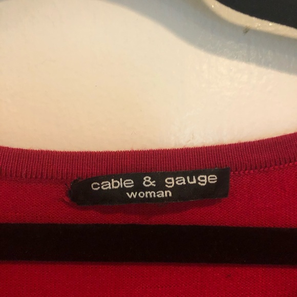 Red sweater - Picture 3 of 3